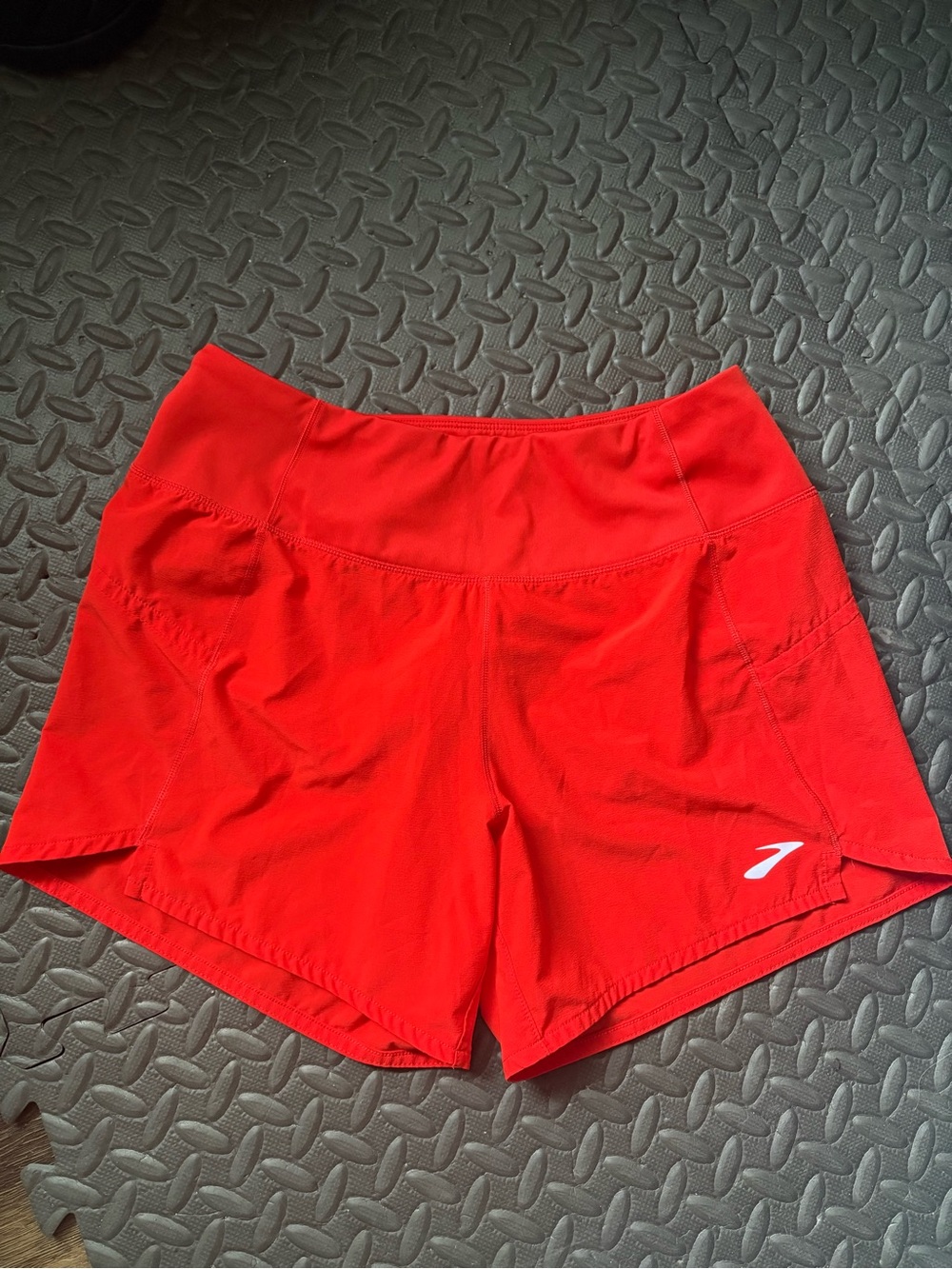 Brooks Chaser Short 5’ *Like New